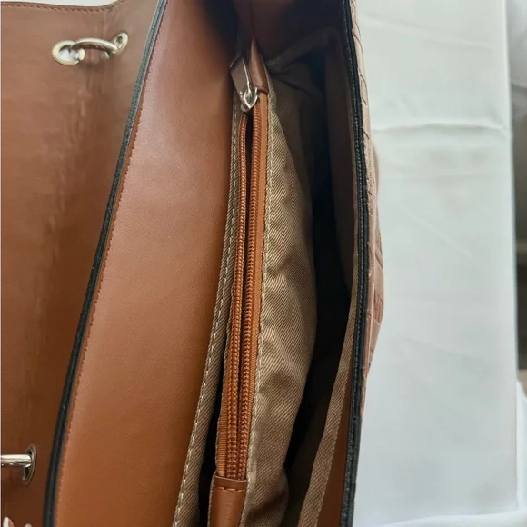 Brown and Cream Shoulder Bag - Picture 6 of 7
